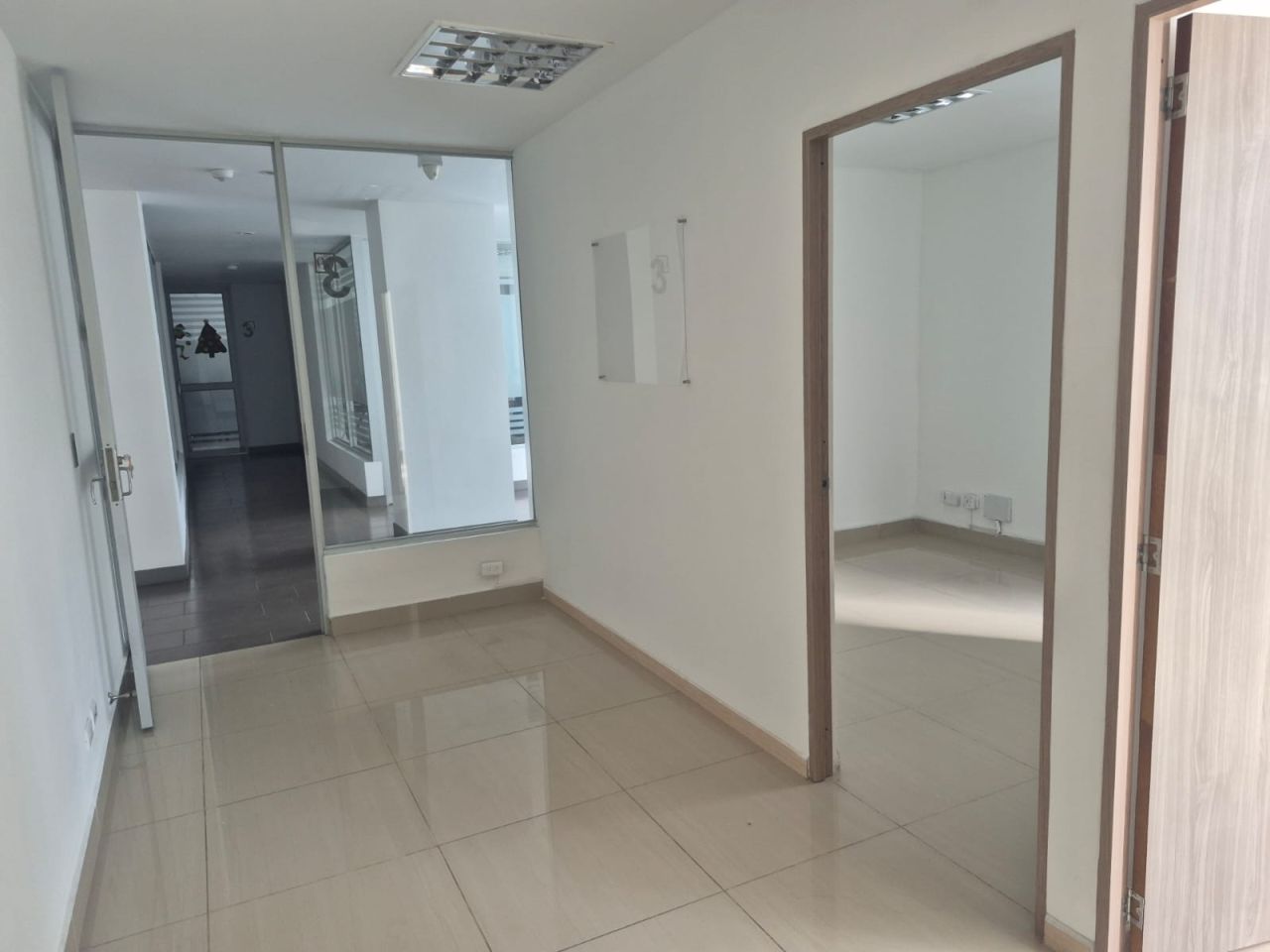 Consultorio en arriendo Risaralda Pereira Los Alpes 42 m2 Habitaciones 0 Baños 2 Garajes 1 Precio $2900000