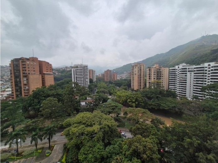 Apartamento en venta Valle Del Cauca Cali Santa Teresita 192 m2 Habitaciones 3 Baños 3 Garajes 2 Precio $500000000