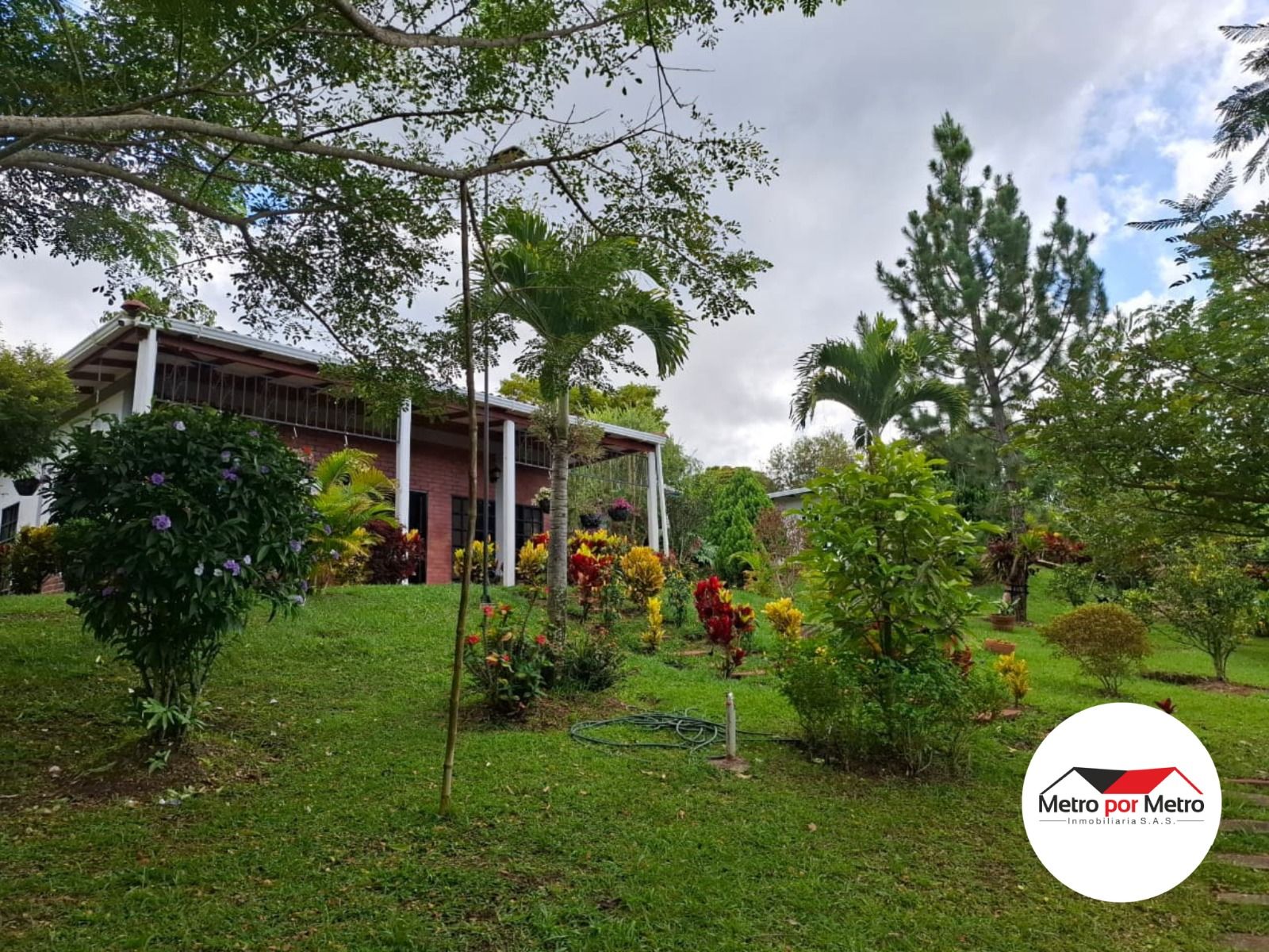 Finca en venta Valle Del Cauca Dagua Otros 300 m2 Habitaciones 8 Baños 6 Garajes 4 Precio $720000000