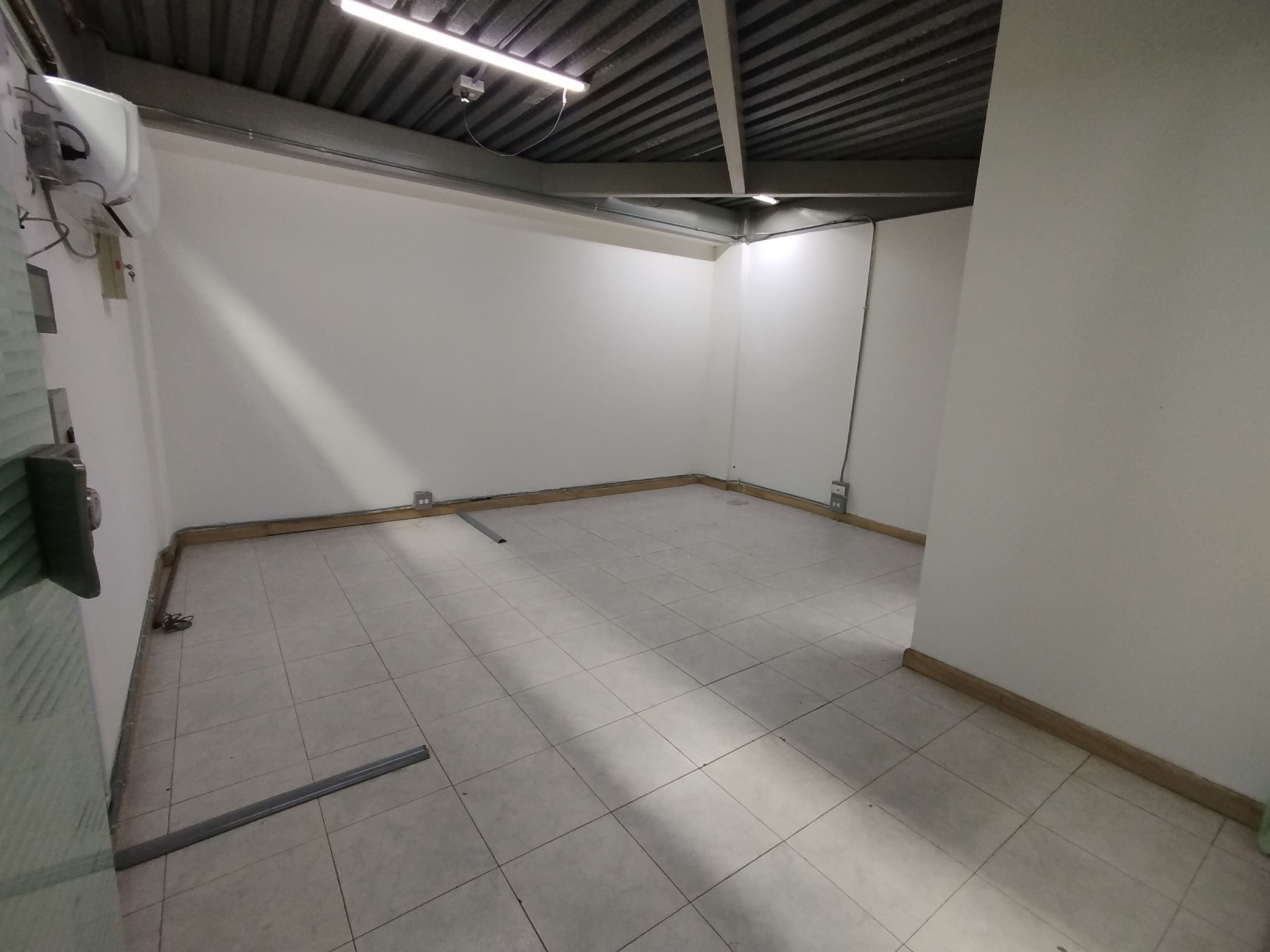 Suite en arriendo Antioquia Itagüí La Esmeralda 20 m2 Habitaciones 1 Baños 1 Garajes 0 Precio $1200000