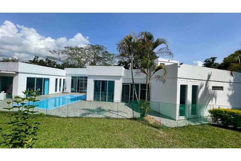 Casa en venta Cundinamarca Villeta Villeta 198 m2 Habitaciones 7 Baños 5 Garajes 8 Precio $1400000000