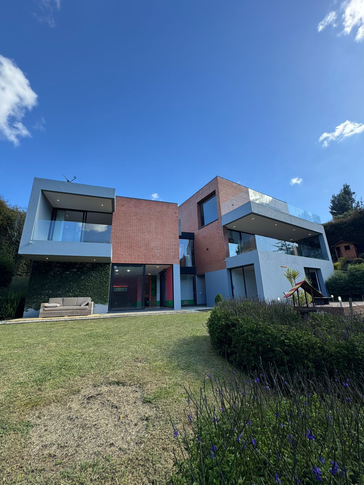 Casa Campestre en venta Antioquia Envigado La Mesa 400 m2 Habitaciones 5 Baños 6 Garajes 5 Precio $3200000000