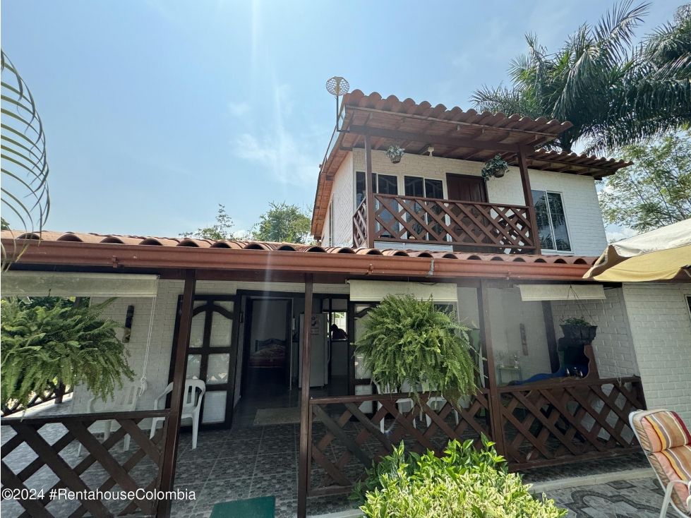 Casa en venta Cundinamarca La Mesa La Mesa 160 m2 Habitaciones 4 Baños 2 Garajes 3 Precio $750000000