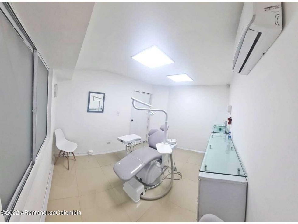 Consultorio en arriendo Valle Del Cauca Cali El Cedro 11 m2 Habitaciones 0 Baños 1 Garajes 0 Precio $1110000