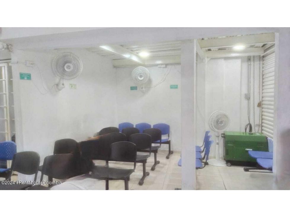 Local en venta Bolívar Cartagena Maria Auxiliadora 105 m2 Habitaciones 0 Baños 2 Garajes 0 Precio $880000000