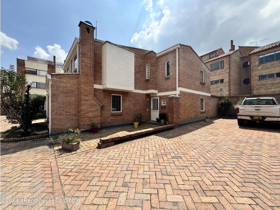 Casa en venta Cundinamarca Bogotá Cedritos 90 m2 Habitaciones 3 Baños 3 Garajes 2 Precio $750000000