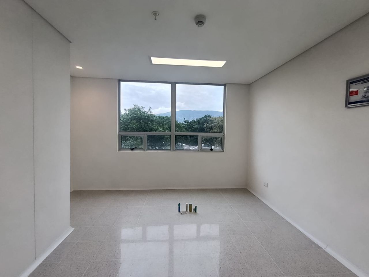 Consultorio en arriendo Antioquia Medellín El Velodromo 28 m2 Habitaciones 0 Baños 1 Garajes 1 Precio $4000000