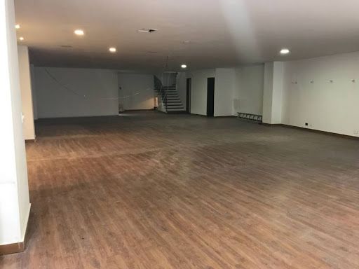 Local en arriendo Antioquia Envigado Villa Grande 200 m2 Habitaciones 0 Baños 2 Garajes 0 Precio $13000000