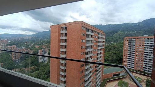 Apartamento en arriendo Antioquia Envigado La Pradera 85 m2 Habitaciones 2 Baños 3 Garajes 1 Precio $4200000