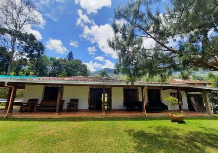 Casa Campestre en venta Antioquia Girardota El Trapiche 250 m2 Habitaciones 4 Baños 2 Garajes 1 Precio $750000000
