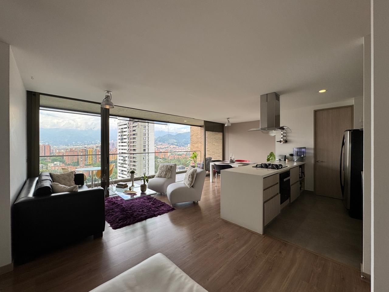 Apartamento en arriendo Antioquia Envigado Zúñiga 110 m2 Habitaciones 3 Baños 2 Garajes 1 Precio $6300000