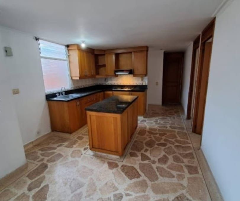 Apartamento en arriendo Antioquia Medellín La Castellana 112 m2 Habitaciones 3 Baños 2 Garajes 1 Precio $4000000