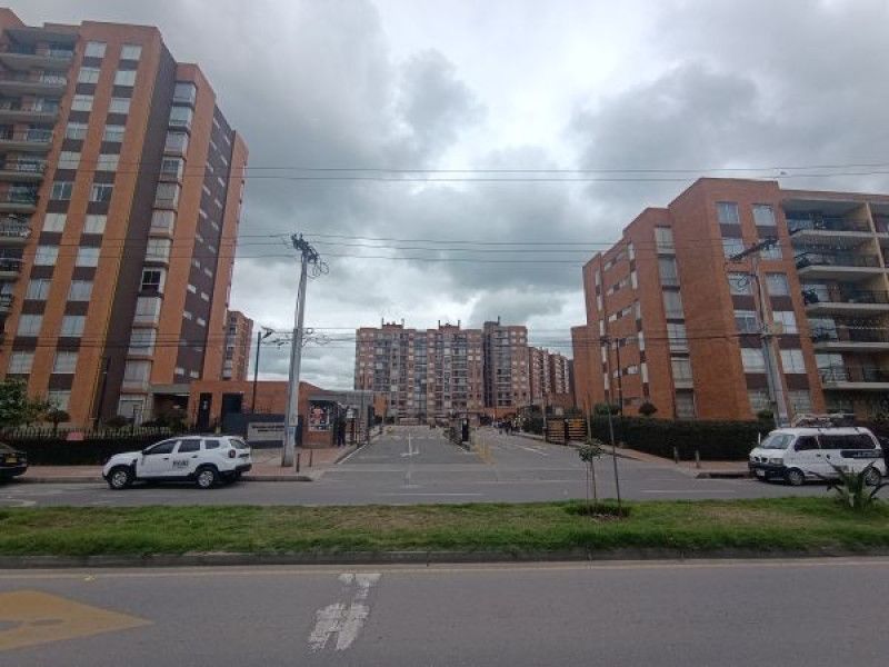 Apartamento en arriendo Cundinamarca Bogotá El Dorado 90 m2 Habitaciones 3 Baños 2 Garajes 0 Precio $2337829
