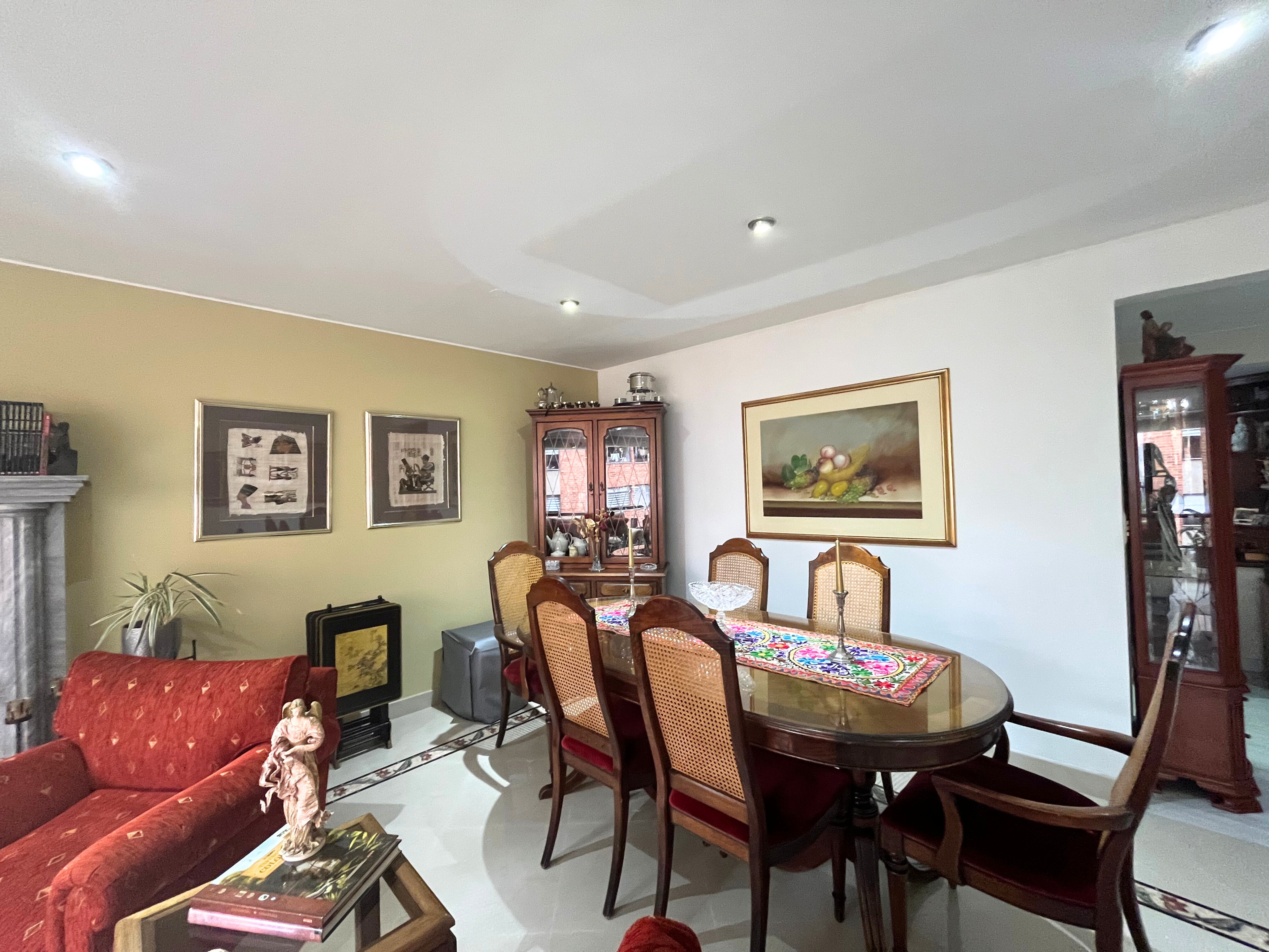 Apartamento en venta Cundinamarca Bogotá Chico 122 m2 Habitaciones 3 Baños 2 Garajes 2 Precio $980000000