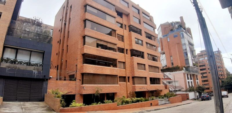 Apartamento en venta Cundinamarca Bogotá Los Rosales 167 m2 Habitaciones 2 Baños 4 Garajes 4 Precio $1300000000