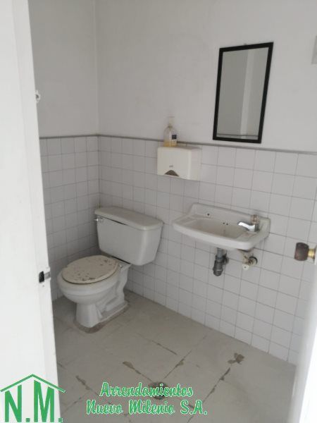 Oficina en arriendo Antioquia Envigado Zona Centro 36 m2 Habitaciones 0 Baños 1 Garajes 0 Precio $1750000