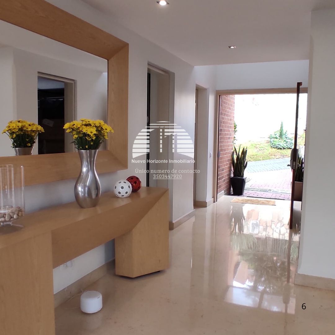 Casa en arriendo Cundinamarca Bogotá Suba Naranjos 321 m2 Habitaciones 4 Baños 5 Garajes 2 Precio $14500000