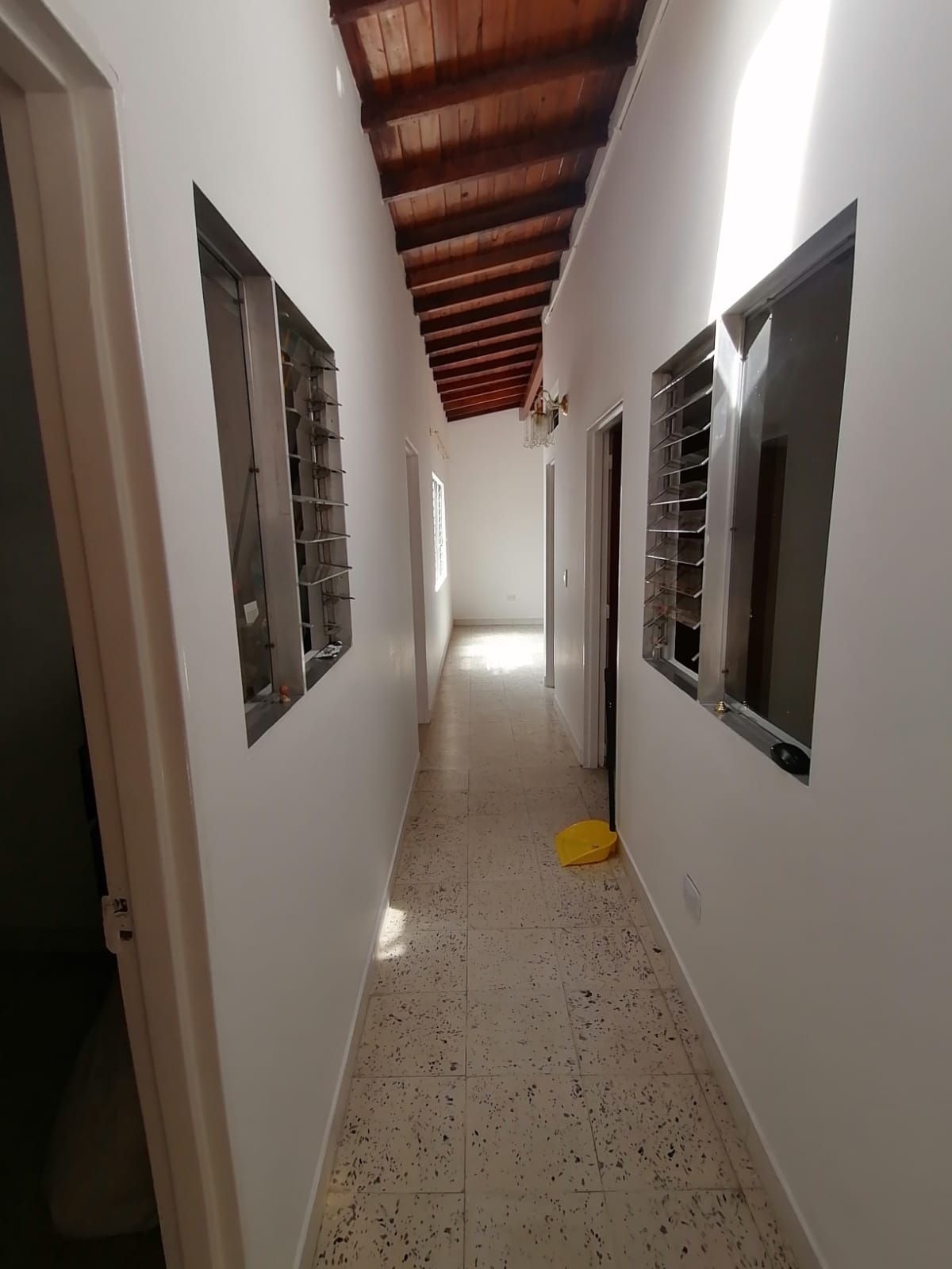 Apartamento en arriendo Antioquia Medellín Los Alpes 95 m2 Habitaciones 4 Baños 2 Garajes 0 Precio $2300000