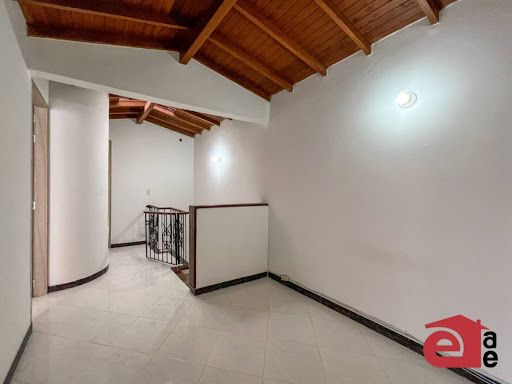 Casa en arriendo Antioquia Envigado San José 120 m2 Habitaciones 3 Baños 4 Garajes 1 Precio $3500000