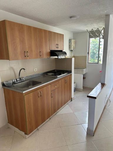 Apartamento en arriendo Antioquia Medellín Asomadera No3 60 m2 Habitaciones 2 Baños 2 Garajes 1 Precio $2400000