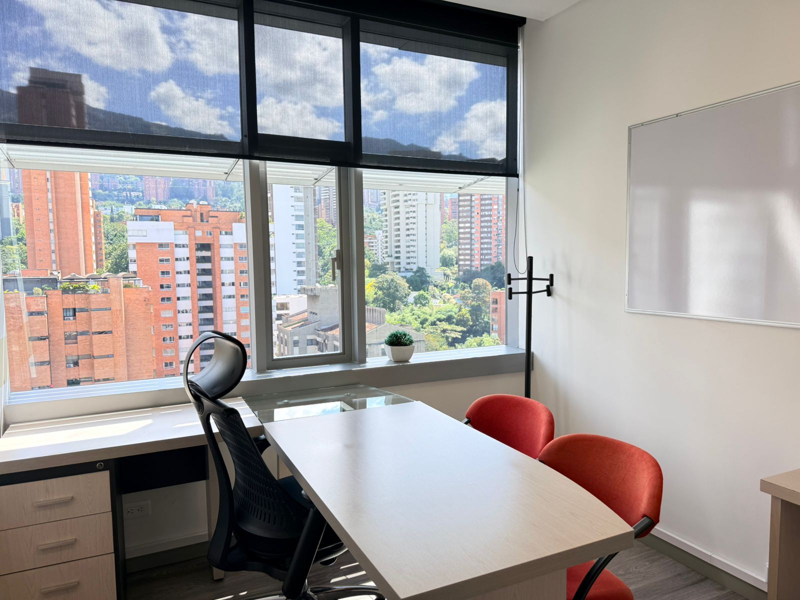 Oficina en arriendo Antioquia Medellín Alejandria 50 m2 Habitaciones 0 Baños 1 Garajes 1 Precio $5200000