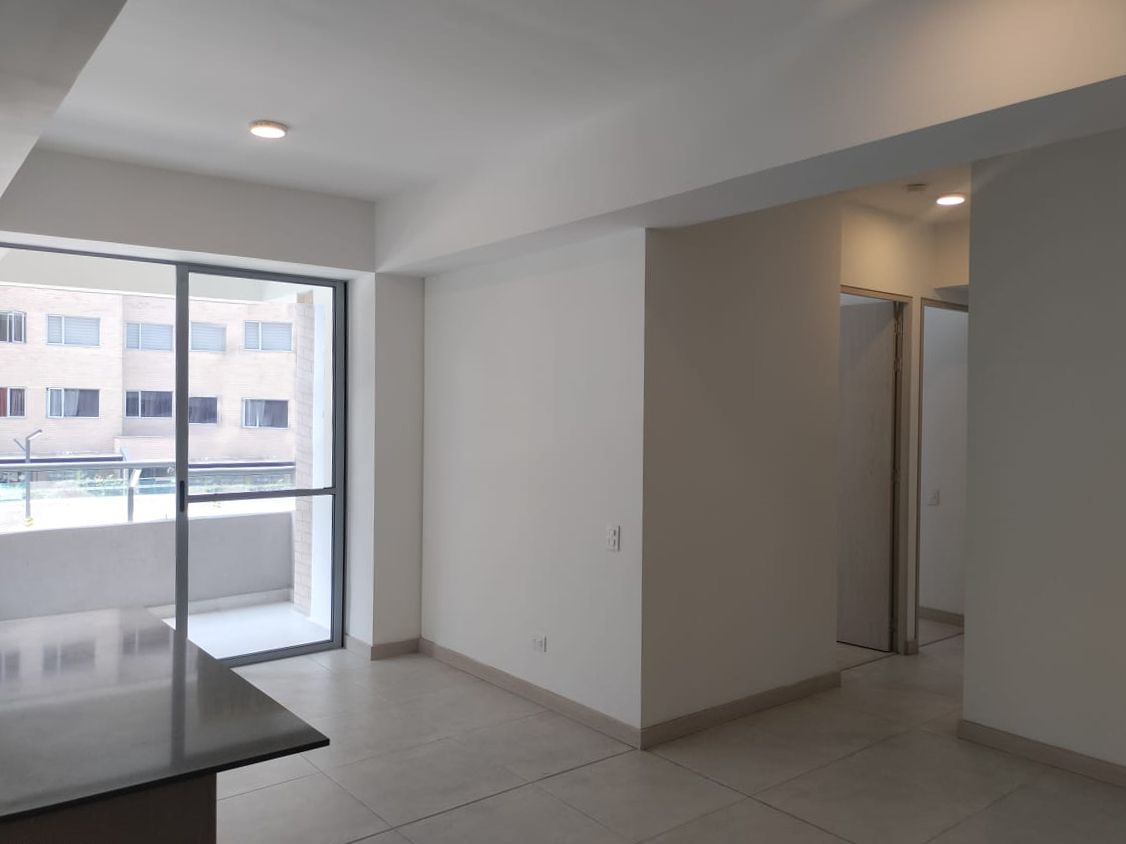 Apartamento en arriendo Antioquia Envigado Jardines 73 m2 Habitaciones 3 Baños 2 Garajes 1 Precio $3950000