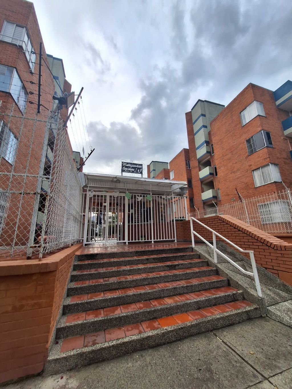 Apartamento en arriendo Valle Del Cauca Cali Colseguros Andes 10000 m2 Habitaciones 3 Baños 2 Garajes 1 Precio $1550000