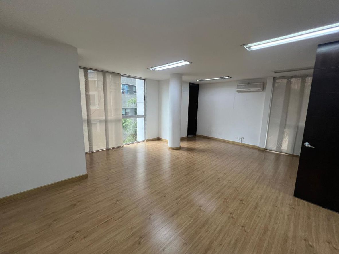 Oficina en arriendo Antioquia Medellín Los Balsos No 2 73 m2 Habitaciones 0 Baños 1 Garajes 1 Precio $7700000