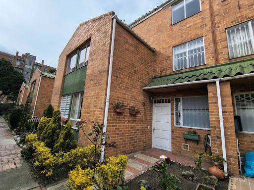 Apartamento en arriendo Cundinamarca Bogotá Mazurén 70 m2 Habitaciones 3 Baños 2 Garajes 1 Precio $2420000