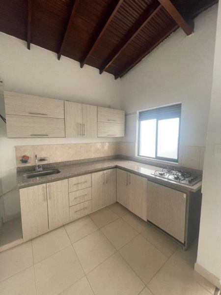 Casa en arriendo Antioquia Medellín Fatima 170 m2 Habitaciones 3 Baños 2 Garajes 0 Precio $4300000