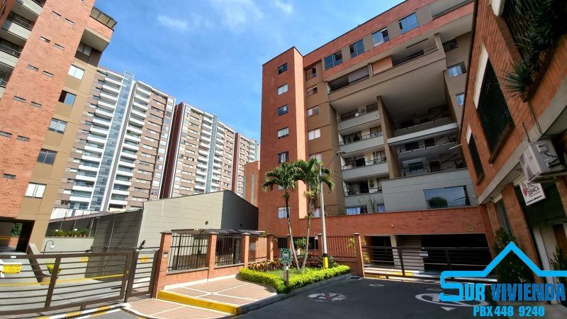 Apartamento en arriendo Antioquia Envigado Jardines 120 m2 Habitaciones 3 Baños 3 Garajes 0 Precio $4300000