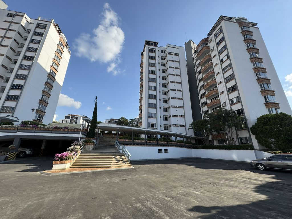 Apartamento en arriendo Santander Floridablanca Cañaveral 134 m2 Habitaciones 3 Baños 2 Garajes 2 Precio $3776000