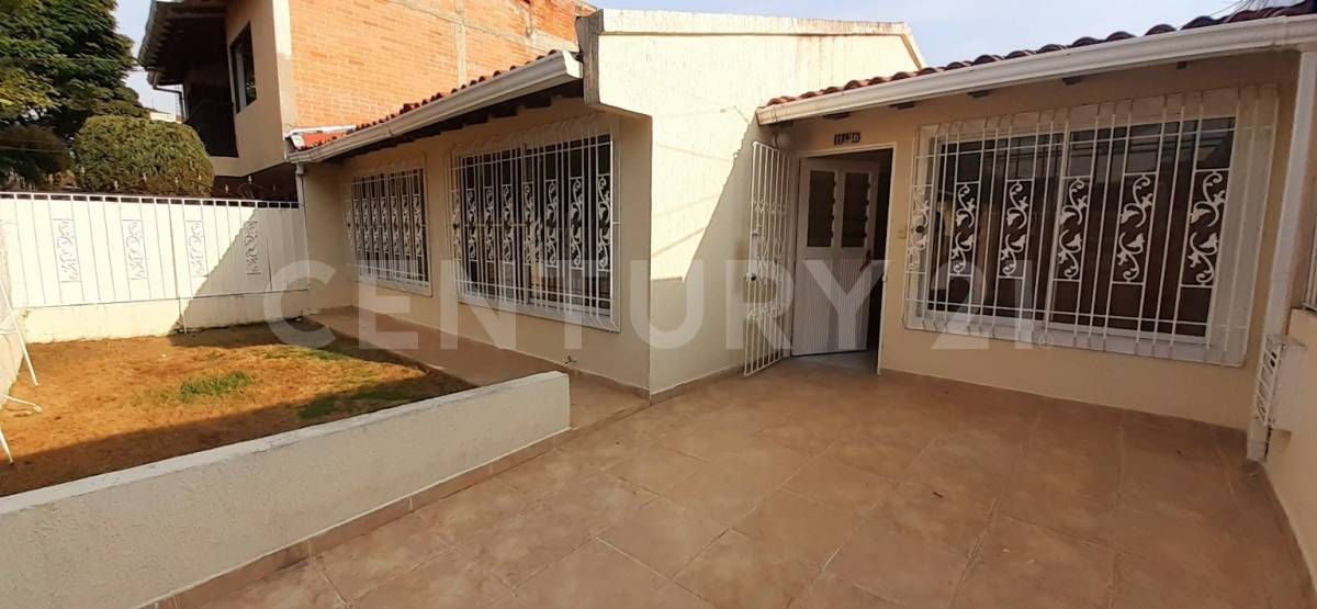Casa en arriendo Valle Del Cauca Cali Ciudad Capri 163 m2 Habitaciones 3 Baños 2 Garajes 1 Precio $2350000