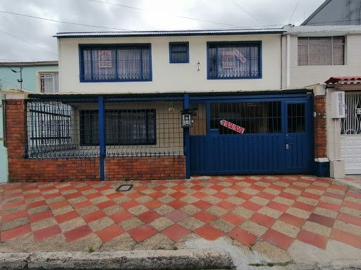 Casa en arriendo Cundinamarca Bogotá Ciudad Berna 220 m2 Habitaciones 4 Baños 3 Garajes 0 Precio $3800000