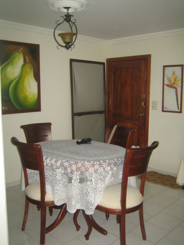 Apartamento en venta Valle Del Cauca Cali Bosques Del Limonar 60 m2 Habitaciones 2 Baños 1 Garajes 1 Precio $198000000