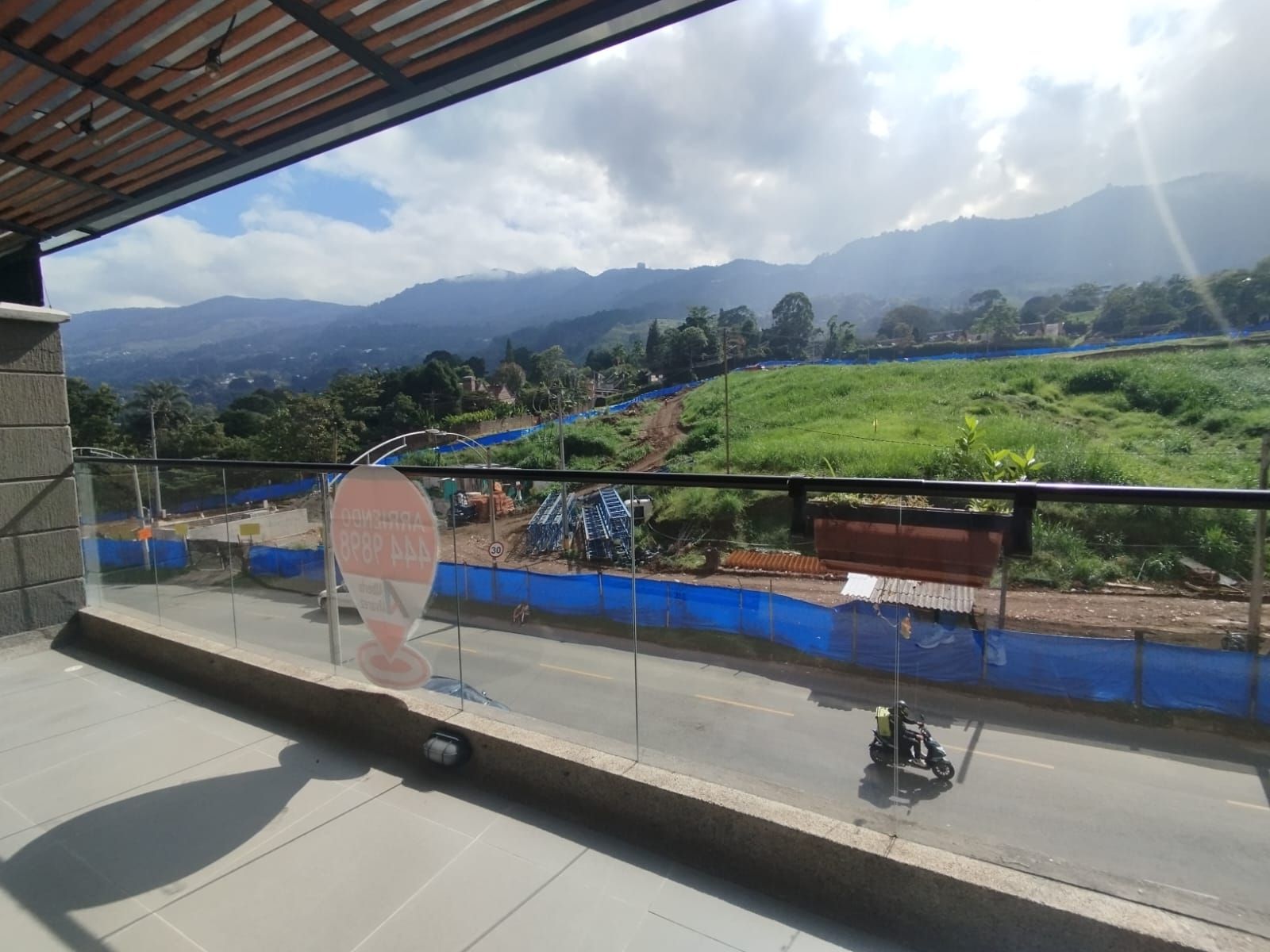 Apartaestudio en arriendo Antioquia Envigado Colina Campestre 74 m2 Habitaciones 1 Baños 2 Garajes 2 Precio $3900000