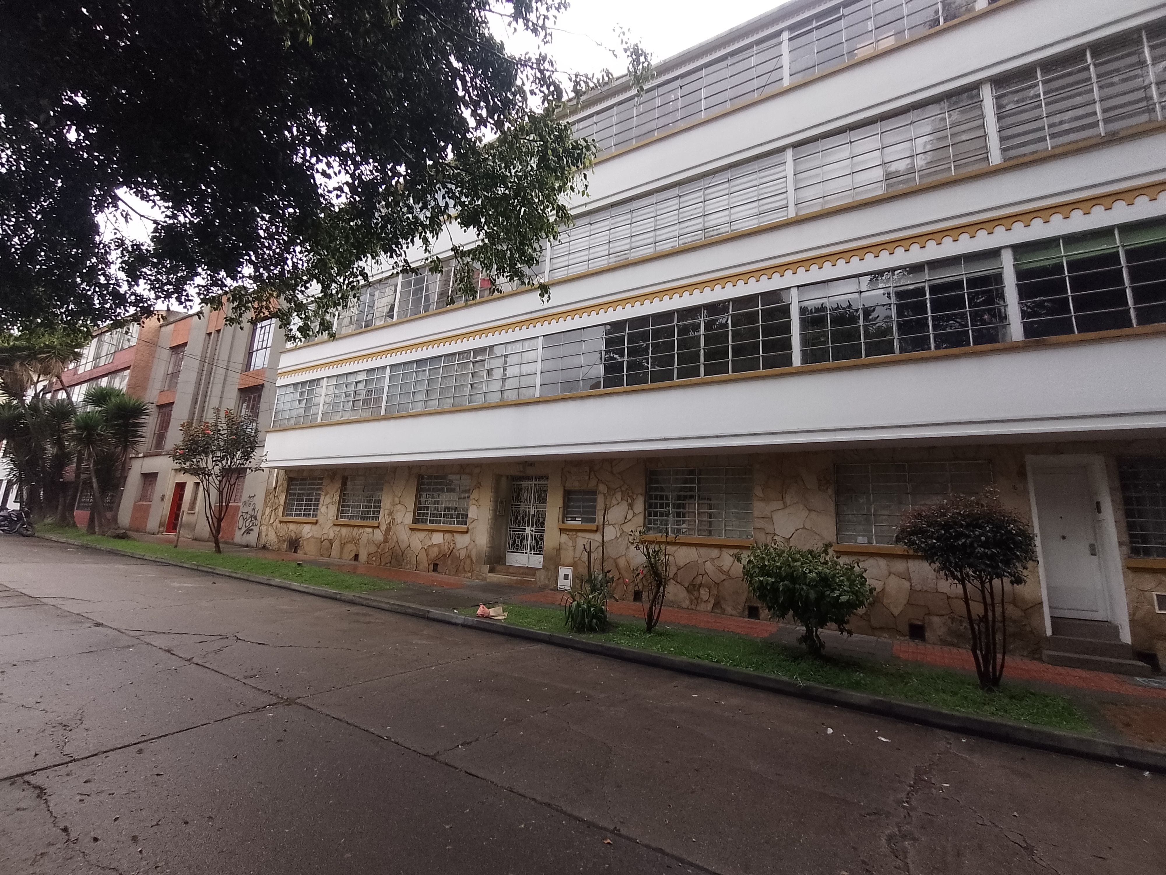 Apartamento en arriendo Cundinamarca Bogotá Armenia 82 m2 Habitaciones 4 Baños 2 Garajes 0 Precio $2300000