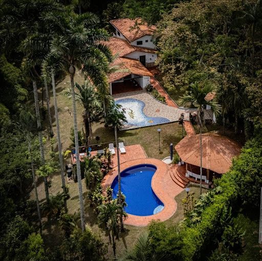 Casa Campestre en arriendo Risaralda Pereira Pereira 450 m2 Habitaciones 5 Baños 6 Garajes 6 Precio $1400000