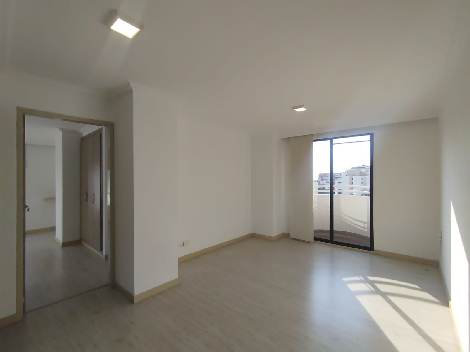 Apartaestudio en venta Risaralda Pereira Pinares De San Martin 39 m2 Habitaciones 1 Baños 1 Garajes 1 Precio $290000000