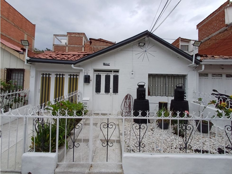 Casa en venta Antioquia Medellín Los Alpes 240 m2 Habitaciones 6 Baños 3 Garajes 1 Precio $950000000