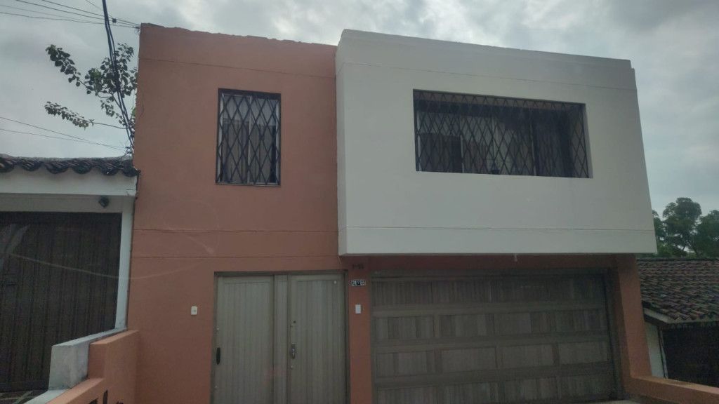 Casa en arriendo Valle Del Cauca Cali Caldas 240 m2 Habitaciones 5 Baños 5 Garajes 2 Precio $2800000