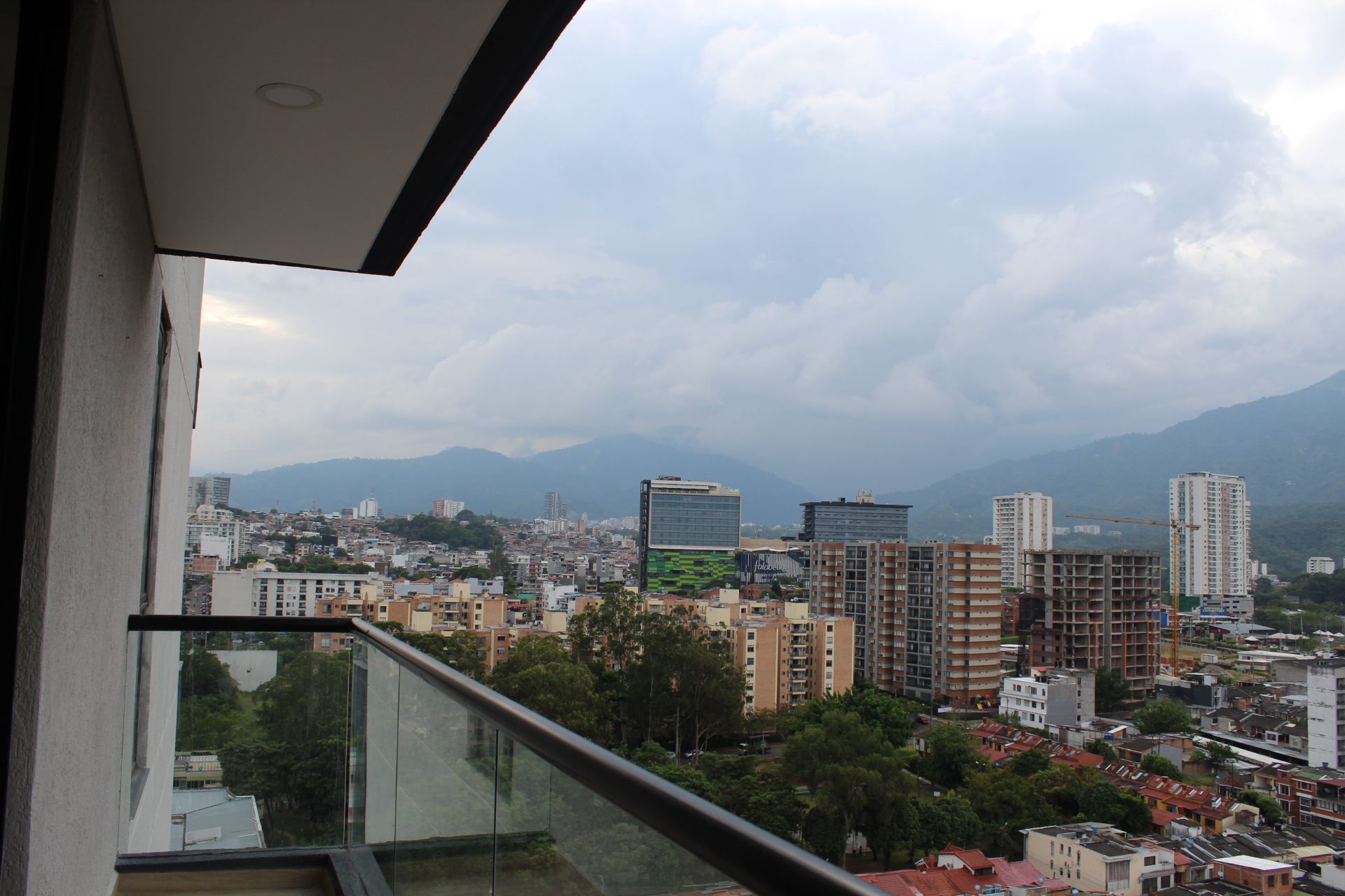 Apartamento en arriendo Tolima Ibagué Mt El Jordan 133 m2 Habitaciones 4 Baños 3 Garajes 2 Precio $3600000