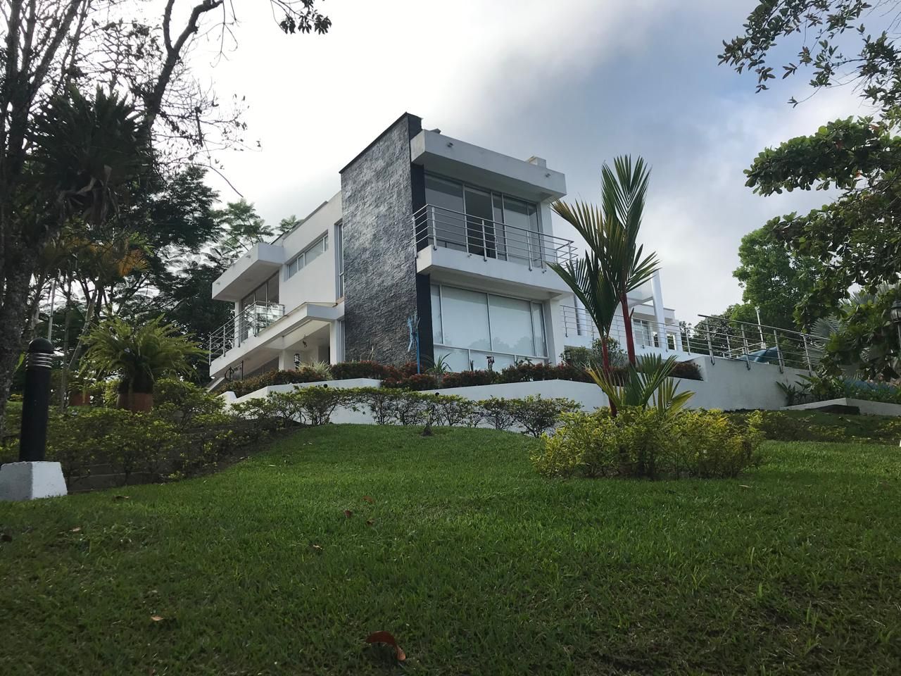 Casa Campestre en venta Cundinamarca La Vega La Vega 3000 m2 Habitaciones 5 Baños 4 Garajes 4 Precio $3200000000