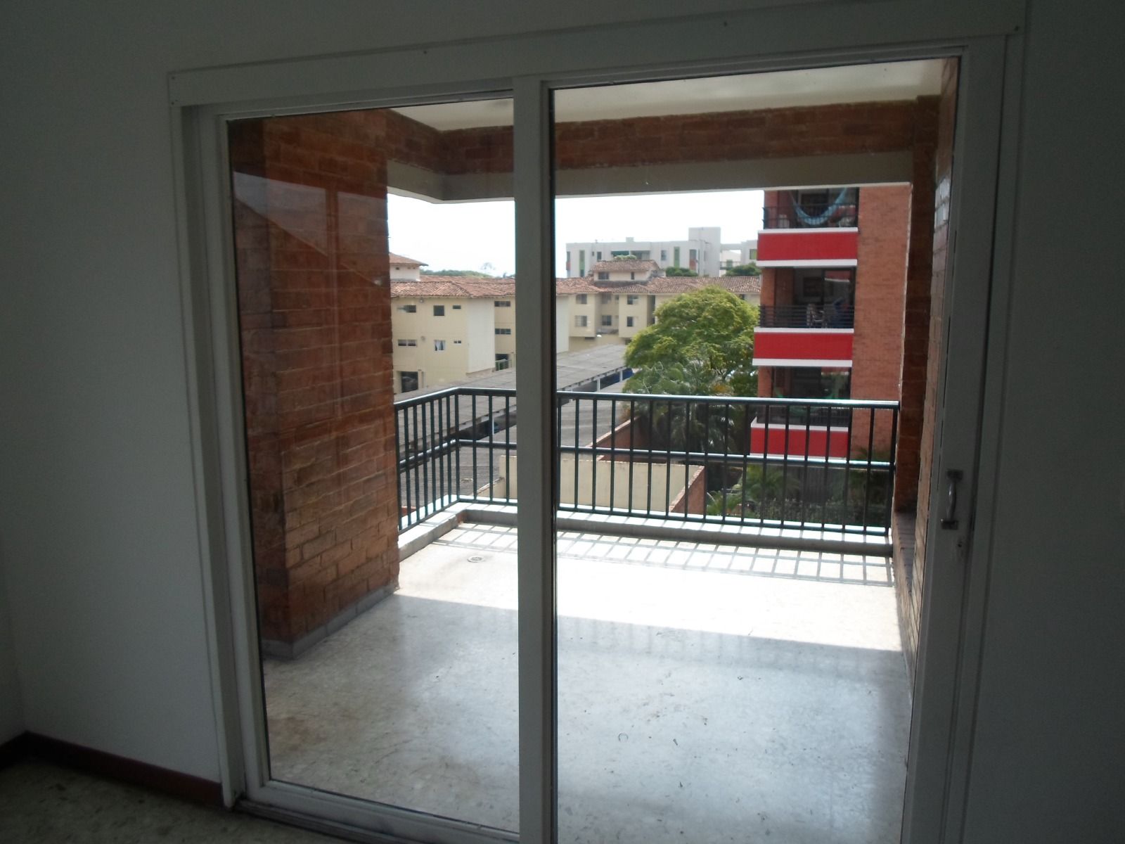 Apartamento en venta Valle Del Cauca Cali Prados Del Norte 137 m2 Habitaciones 4 Baños 3 Garajes 2 Precio $495000000