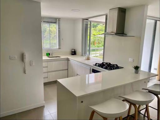 Apartamento en arriendo Antioquia Medellín Castropol 90 m2 Habitaciones 3 Baños 3 Garajes 2 Precio $5700000