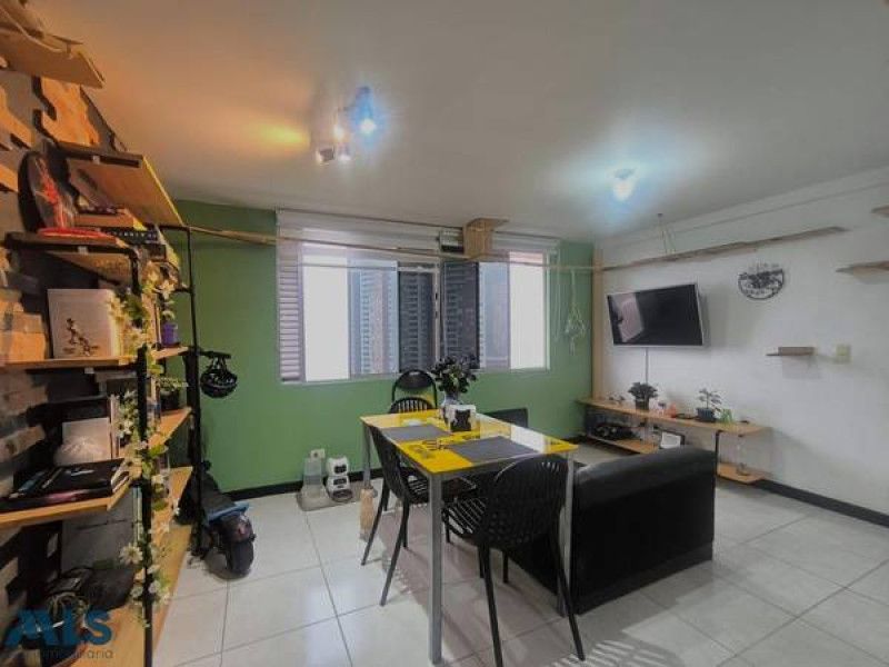 Inmuebles en Remate Apartamento en venta Antioquia Medellín Loma De Los Bernal 44 m2 Habitaciones 2 Baños 1 Garajes 1 Precio $350000000