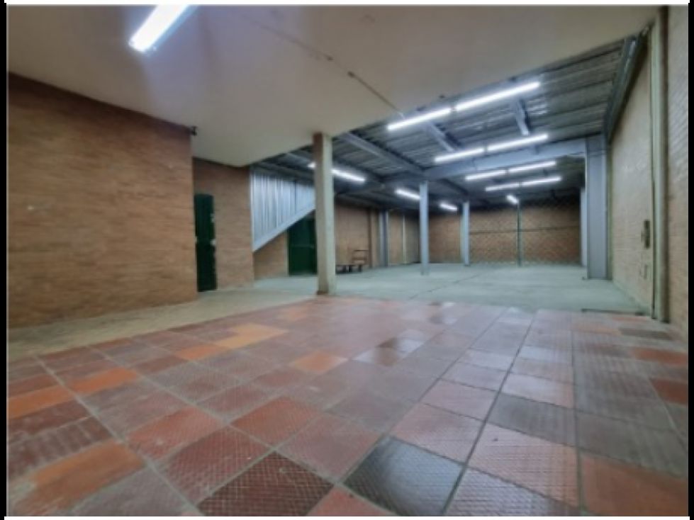 Bodega en arriendo Cundinamarca Bogotá Pelodo Del Contry 440 m2 Habitaciones 0 Baños 4 Garajes 4 Precio $15550000