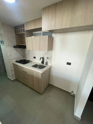 Apartamento en arriendo Antioquia Medellín Santa Rosa De Lima 80 m2 Habitaciones 2 Baños 2 Garajes 1 Precio $2400000