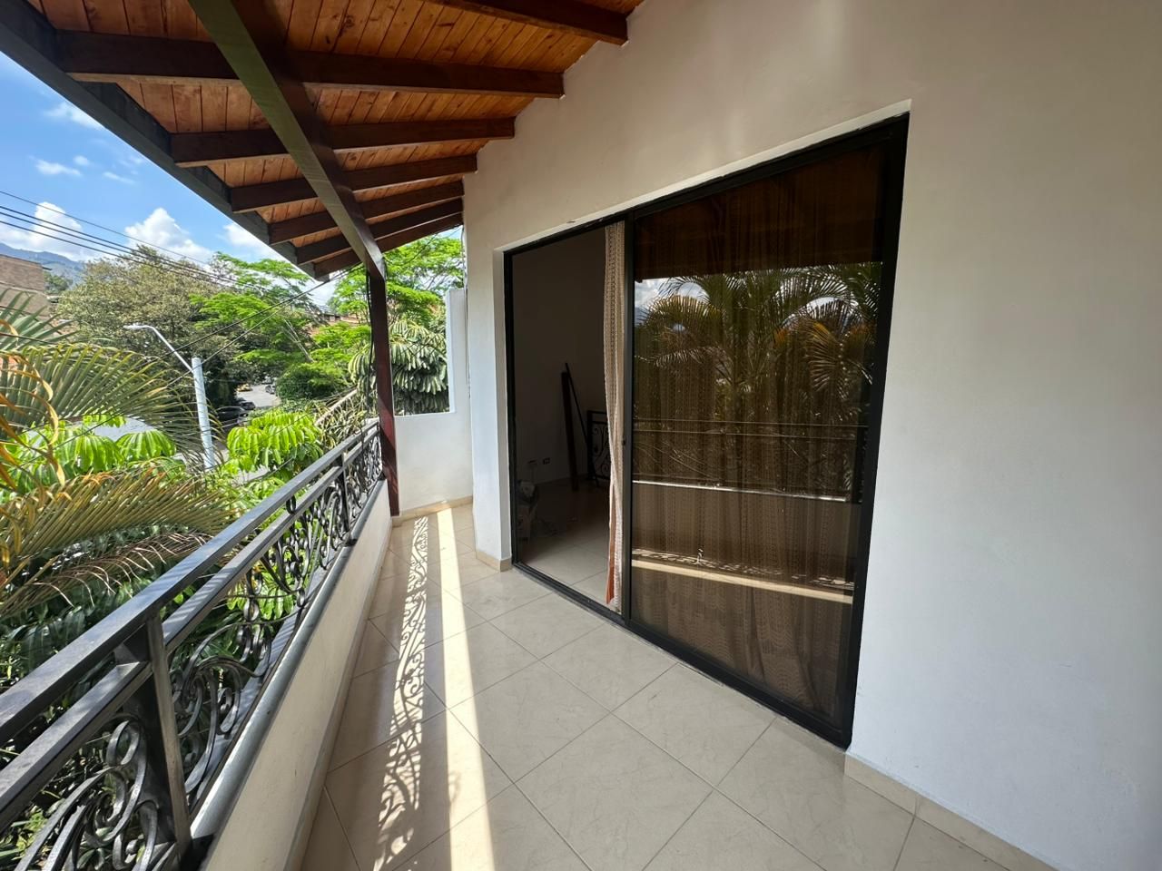 Apartamento en arriendo Antioquia Medellín Moravia 80 m2 Habitaciones 3 Baños 1 Garajes 0 Precio $2300000