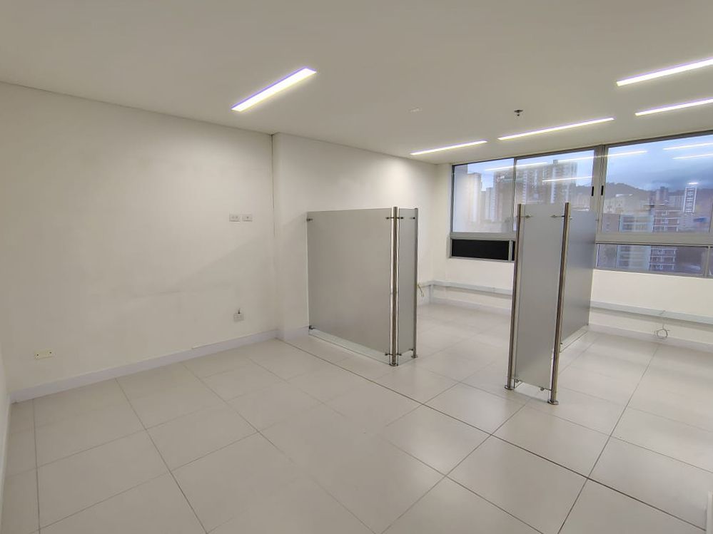 Oficina en arriendo Antioquia Sabaneta Restrepo Naranjo 38 m2 Habitaciones 0 Baños 1 Garajes 1 Precio $3200000